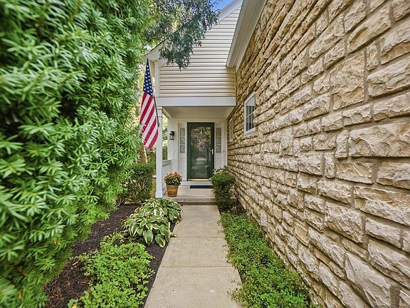 4th image of 321 Sycamore Ridge Way