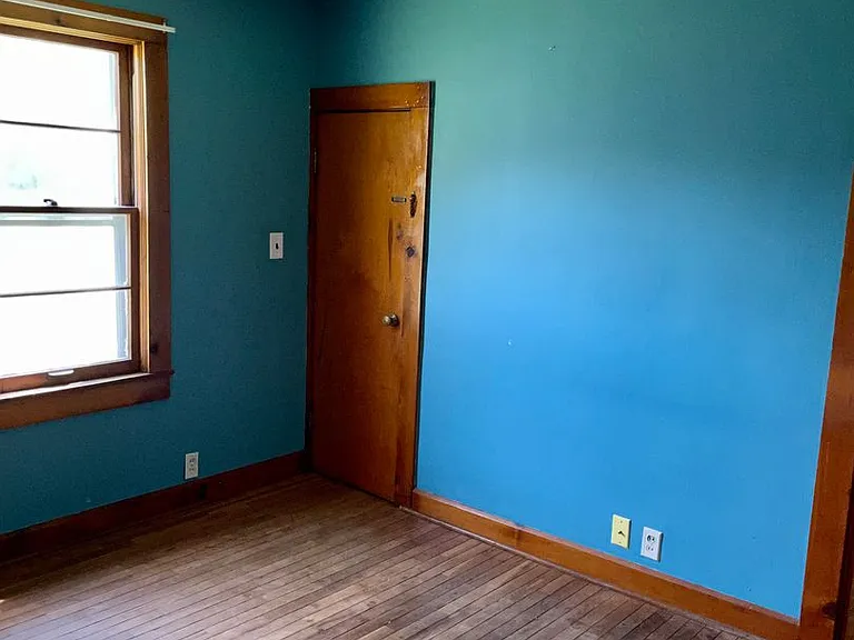 1123 N Madison St — Photo 11