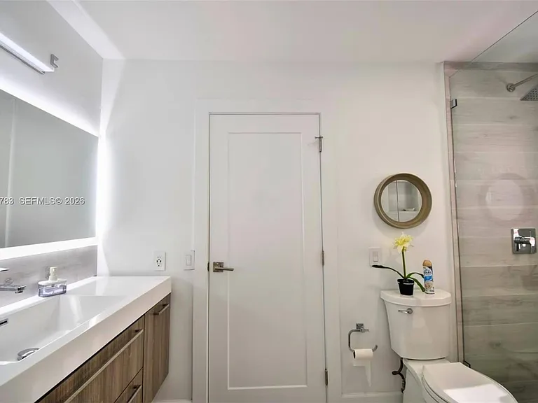 710 Lake Blvd — Photo 15