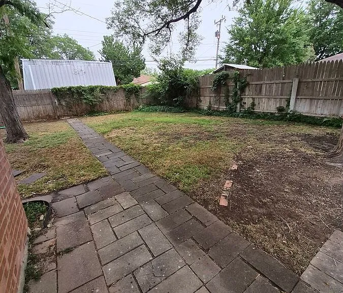 3719 Julie Dr — Photo 4