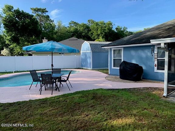 3rd image of 12298 WINTERSET Court
