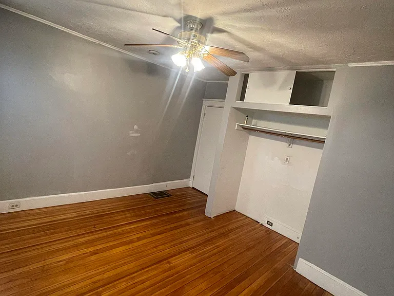61 Robinson St #1 — Photo 5