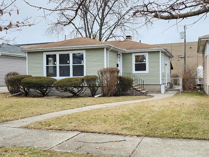 1st image of 7521 Bertram Ave