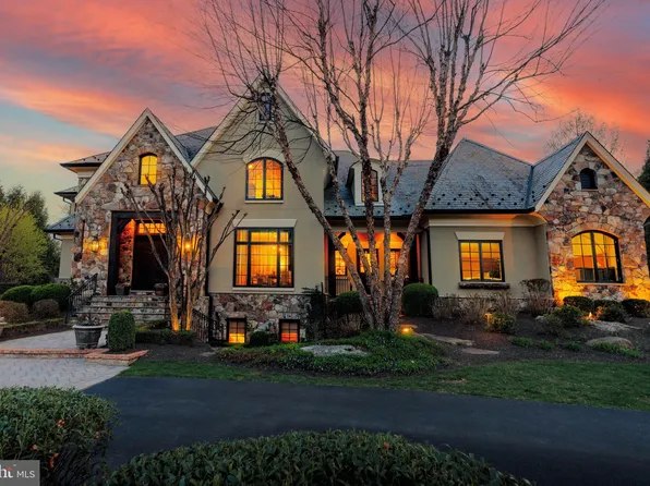 644 Deerfield Farm Ct, Great Falls, VA 22066