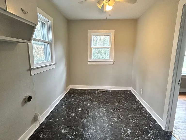 121 N Three Notch Rd — Photo 6