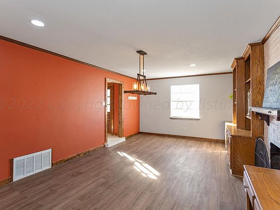 5th image of 1816 Holly Ln