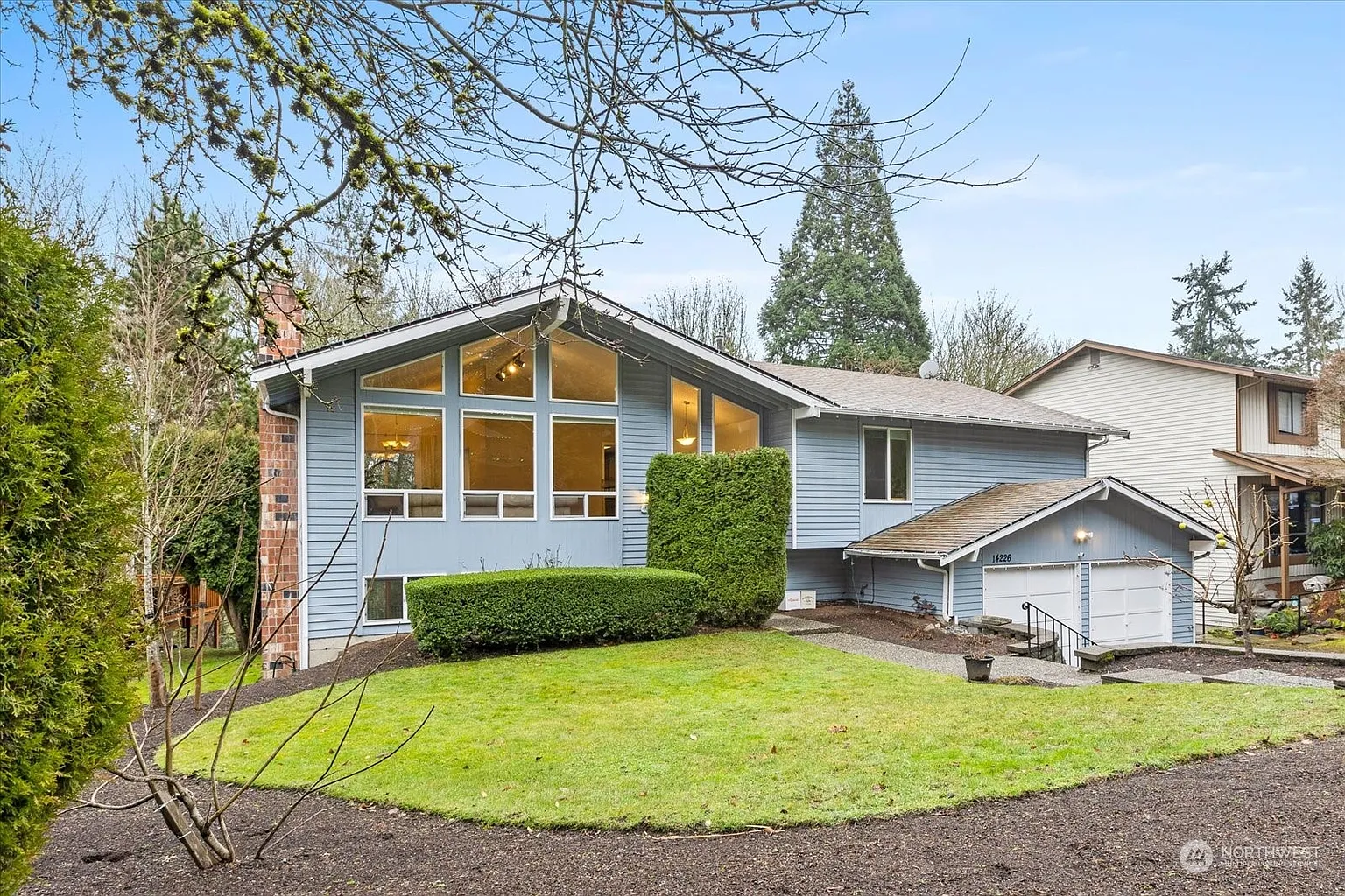 14226 95th Avenue NE photo 1
