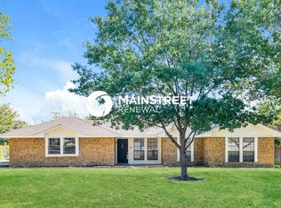102 Mabry Ln, Red Oak, TX 75154