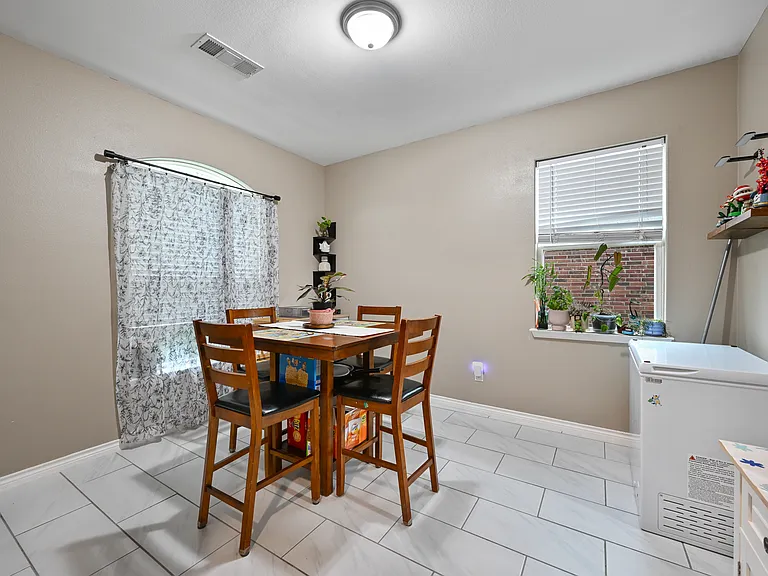 6148 Chalk Hollow Dr — Photo 7