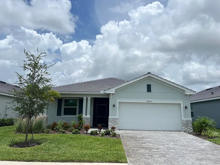 8424 Shore Lake Dr — Photo 1