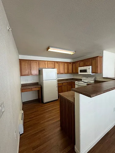 560 River View Dr #702 Photo 1