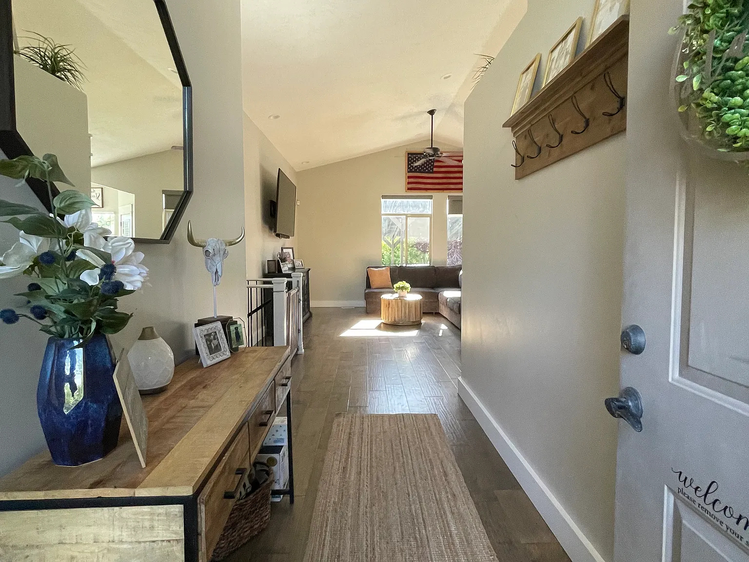 4 bed, 2886 sqft, $2,995 — Photo 4