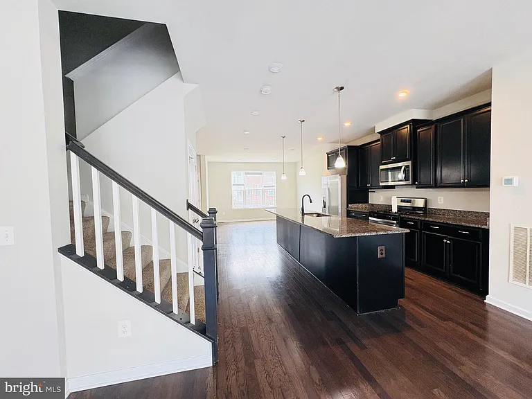 11032 Blackburn Cove Ln — Photo 4