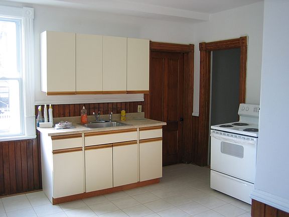 1st floor kitchen