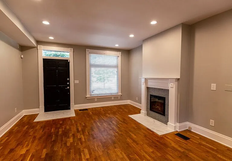 221-223 Thurman Ave #221 — Photo 5