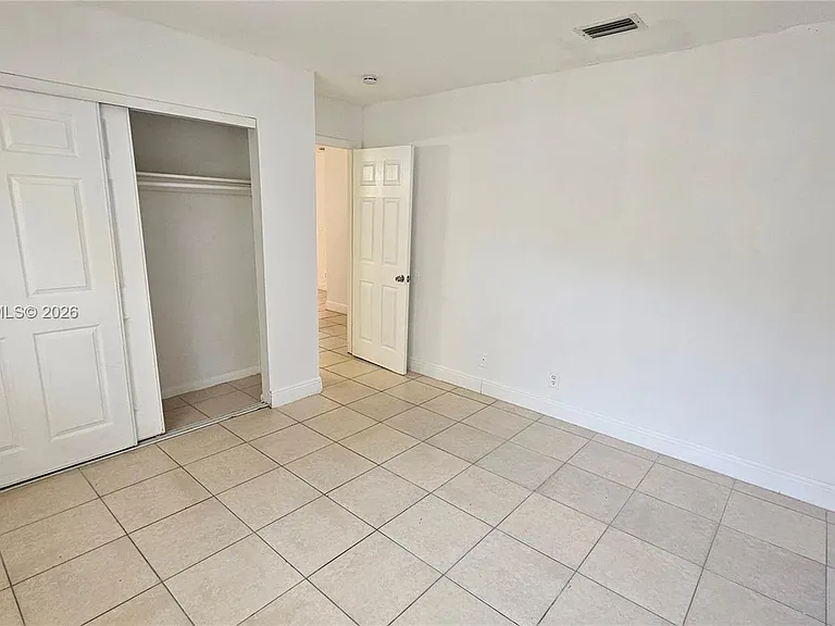 850 SW 6th Ct #3 — Photo 11