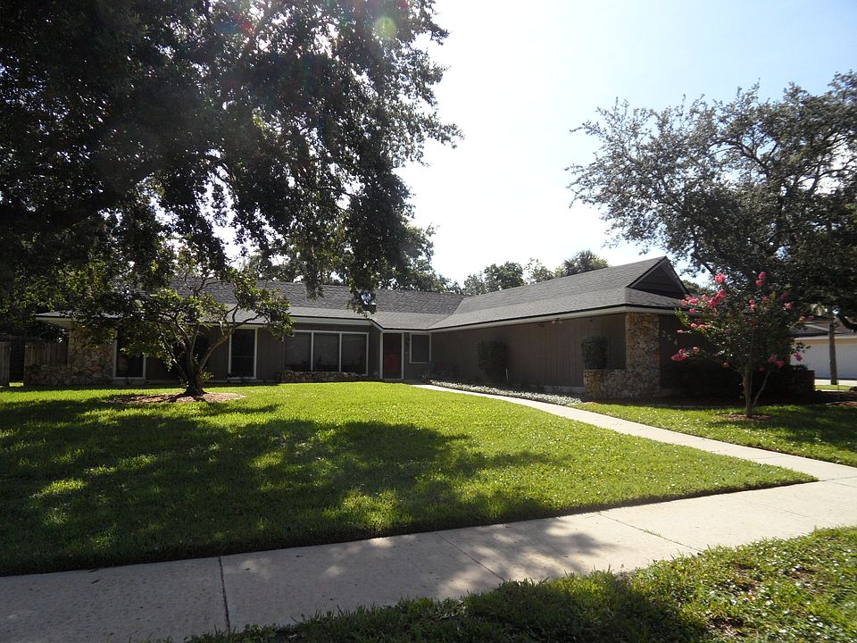 1st image of 254 E Hornbeam Dr