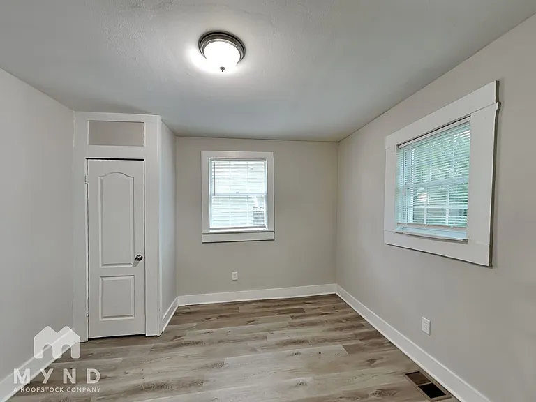117 Thayer Ave SE — Photo 10