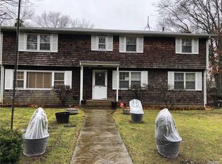 152 W Yaphank Rd, Coram, NY 11727