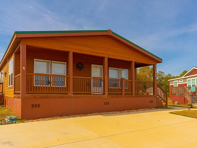 Saddlebrook — Photo 10
