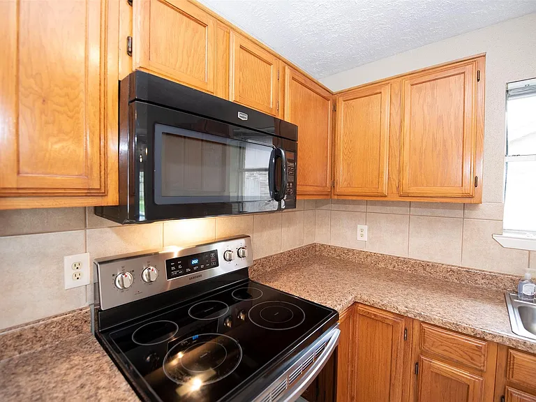 2513 Harpers Ferry Dr — Photo 10