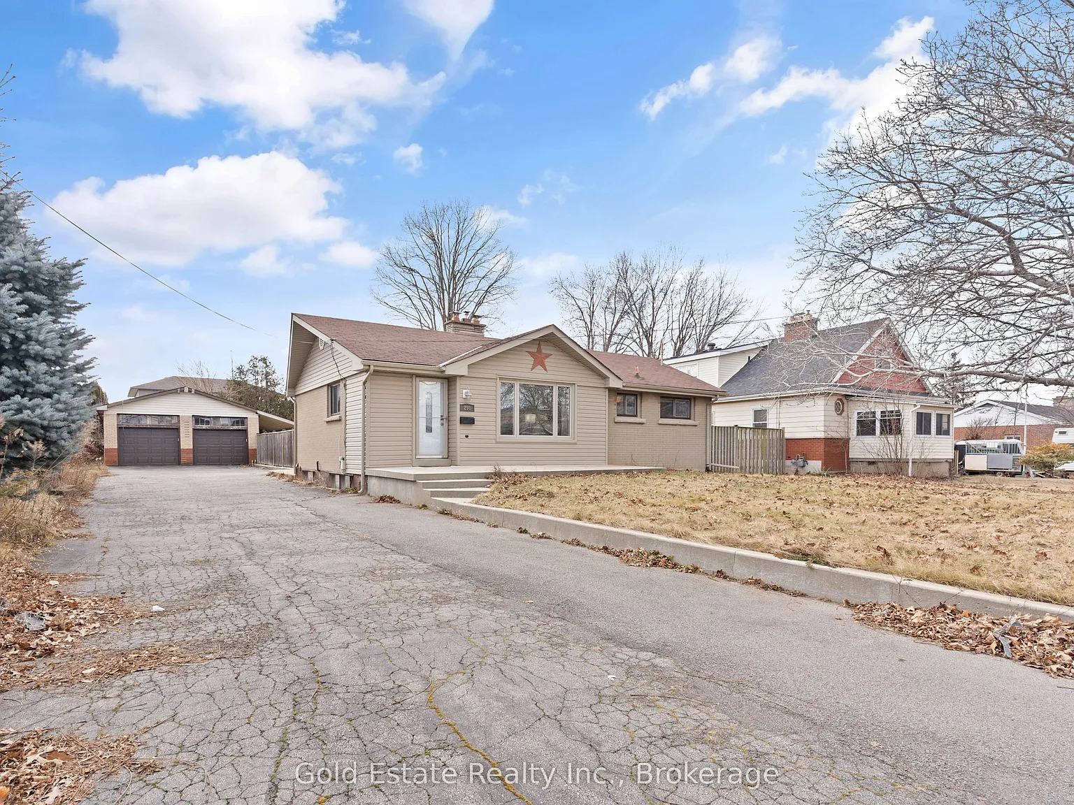 2 bed, $2,700 — Photo 1