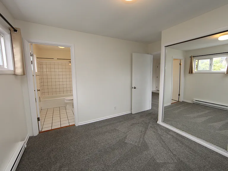 205 W 2nd St #6 — Photo 22