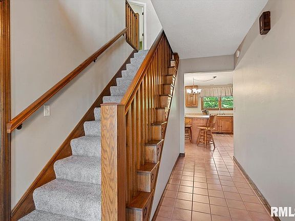 4th image of 5 Taft Dr