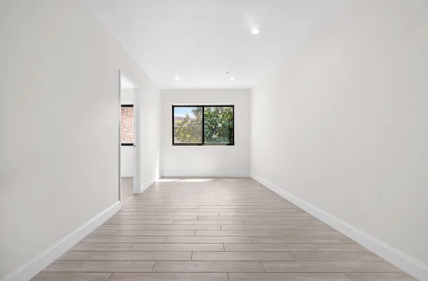 Rented by SERHANT. | media 7