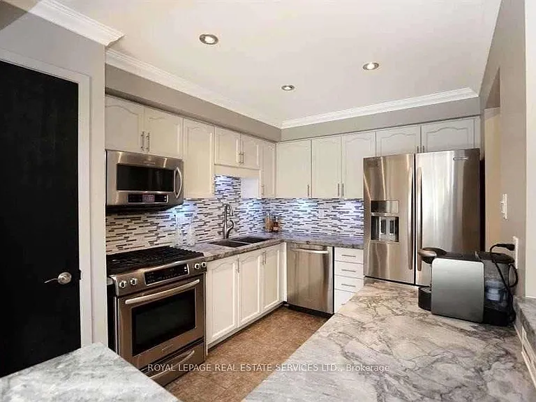 4111 Arbour Green Dr #7 — Photo 7