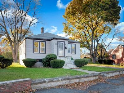 30 Hillside Ave, Salem, MA, 01970