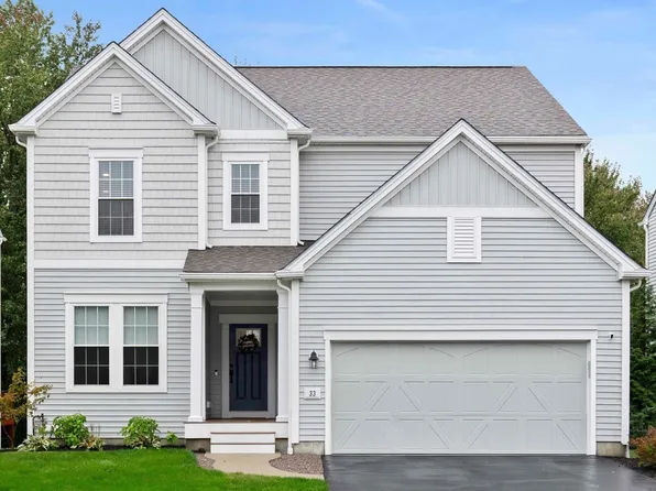 33 Skyhawk Cir, Weymouth, MA 02190