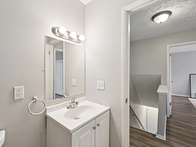 Park Place Apartments — Photo 23
