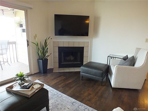 2nd image of 148 Mallard Glen Dr