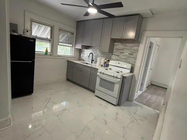 85 Sunnyside Ter Floor 3, East Orange, NJ 07018