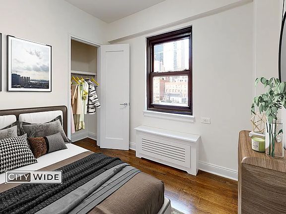 4th image of 165 E 35th St APT 14E