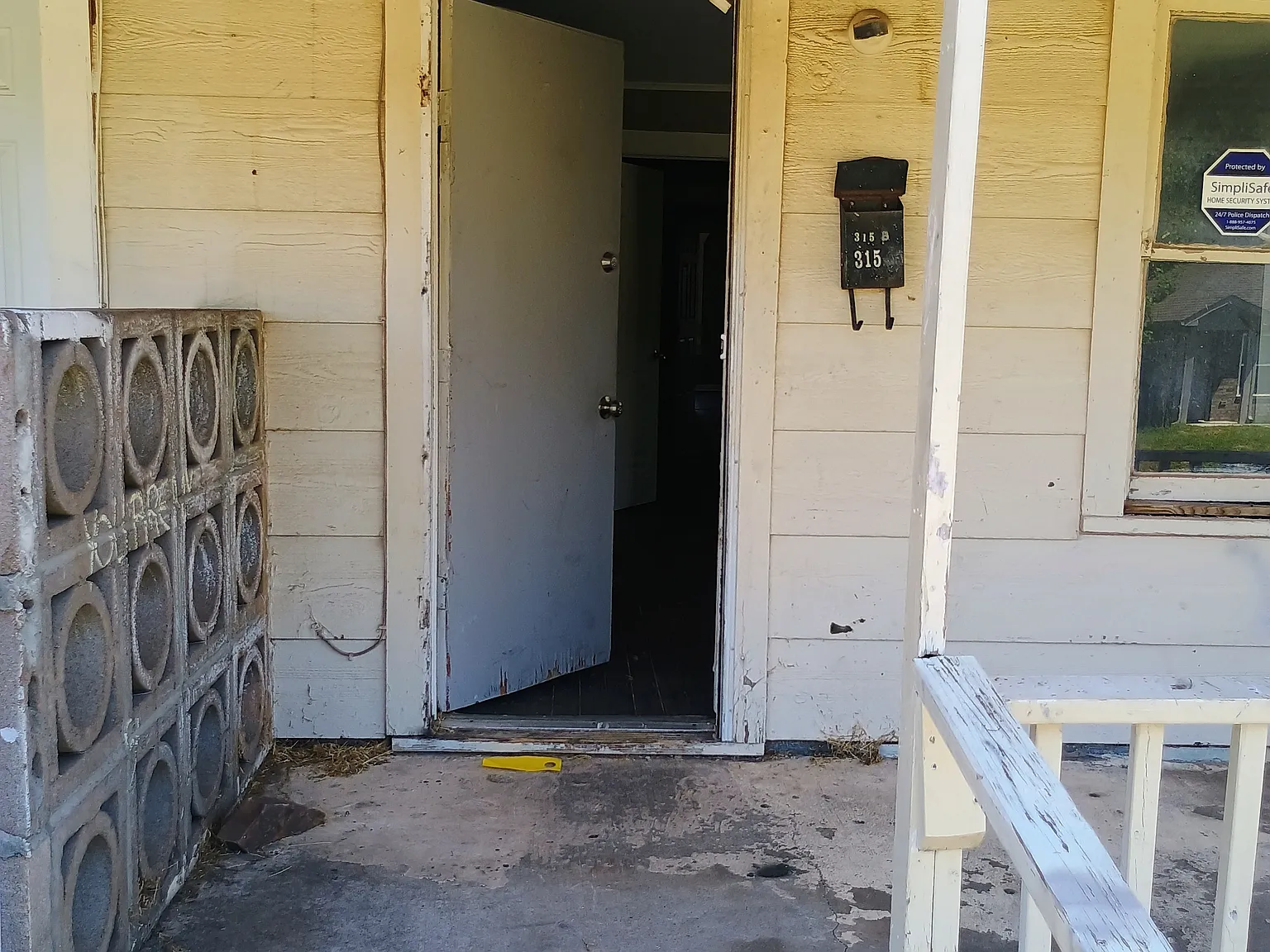 2 bed, $650 — Photo 2