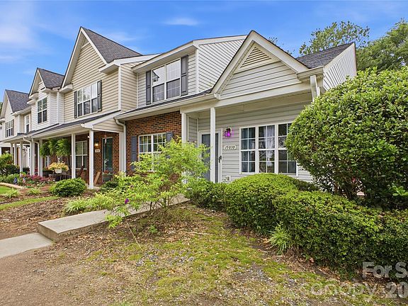 3rd image of 15030 Deshler Ct
