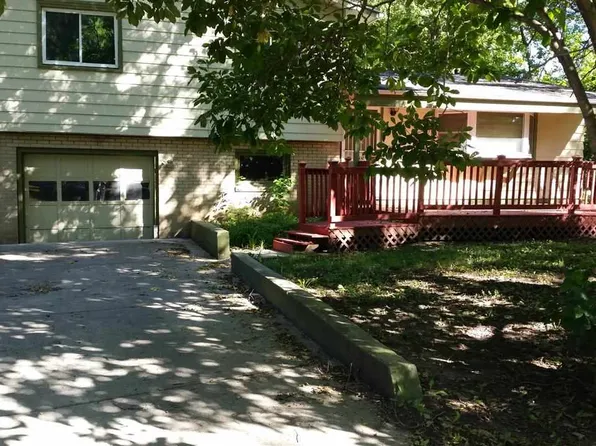 2517 Sunshine Ln, Beloit, WI 53511