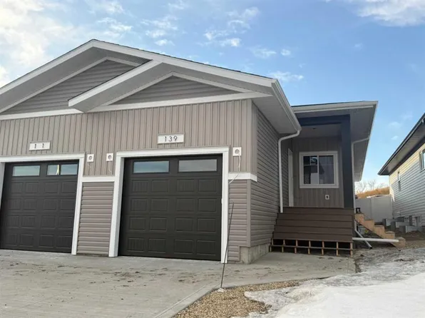 139 E Gray Close, Sylvan Lake, AB T4S 0W4
