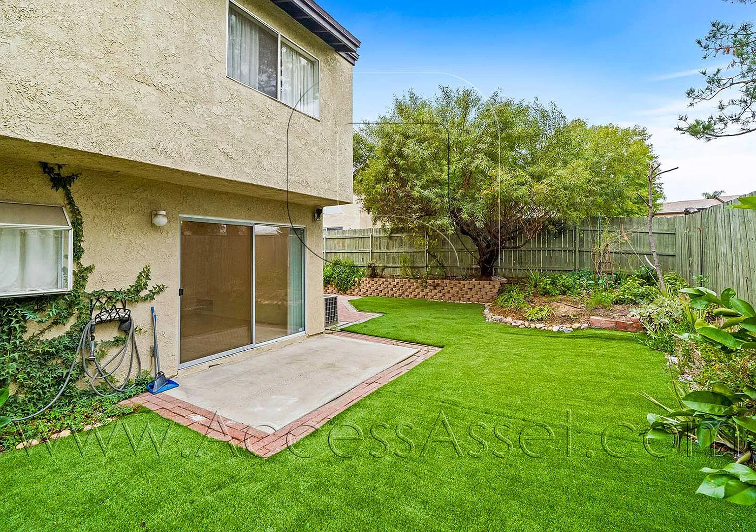Delightful 2 Bed/1.5 Bath Townhouse In The Tranquil Parkview Villas Community! — Photo 1