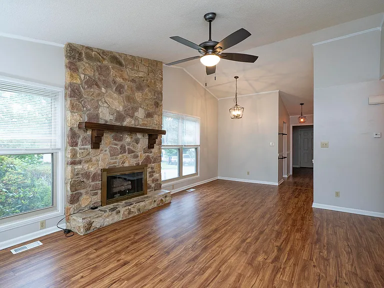 4 Baytree Ct #A — Photo 11