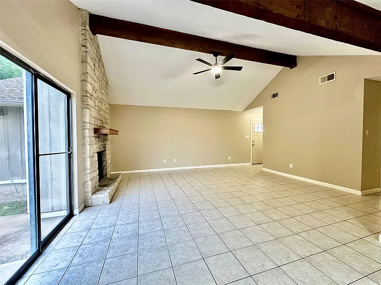 1611 Onion Creek Village Dr #A — Photo 5
