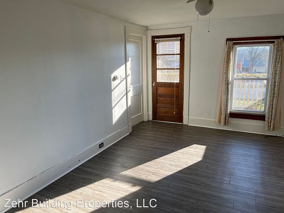 2nd image of 748 1/2 Randolph Ln