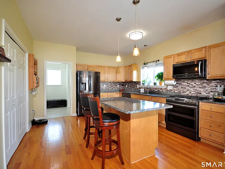 81 Windermere Village Rd #81-R — Photo 3