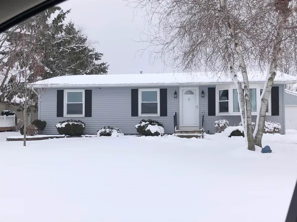 206 Leet St, Lena, IL 61048