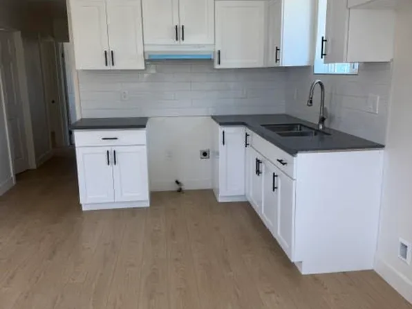 1243 1/2 W 41st Pl, Los Angeles, CA 90037