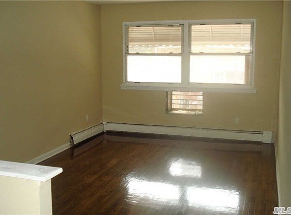 5th image of 742 Commonwealth Ave