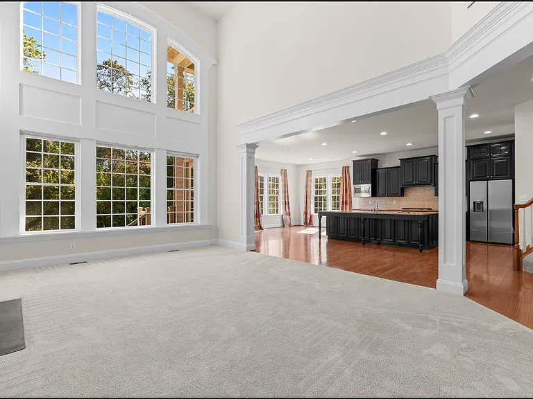 208 Bottsford Ave — Photo 4
