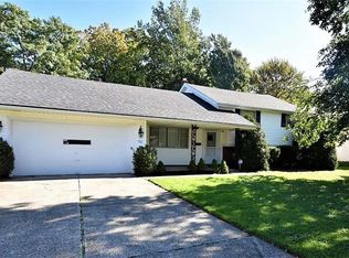 711 Edgewood Rd, Richmond Heights, OH 44143